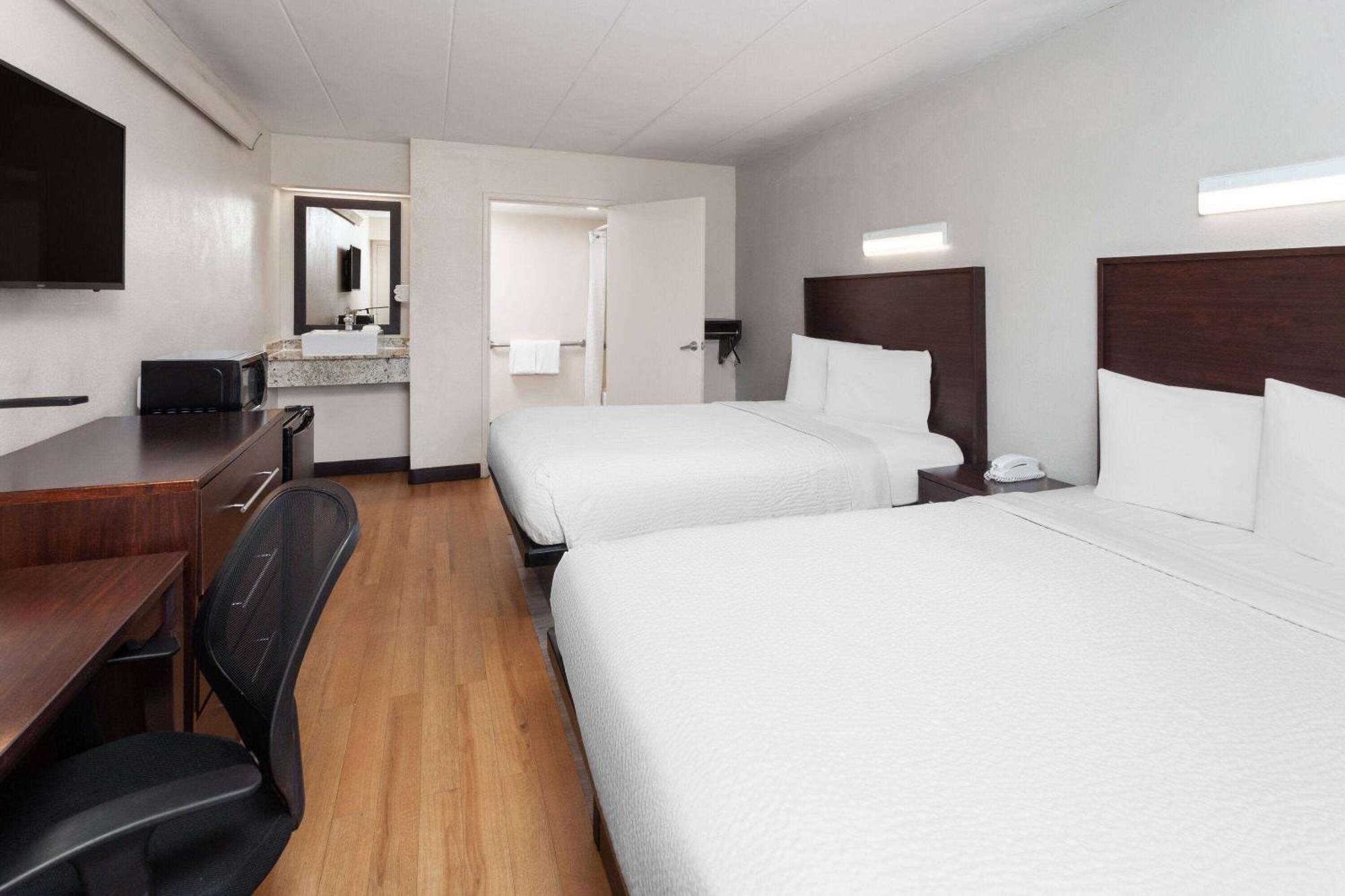 Travelodge By Wyndham Peoria Exterior foto