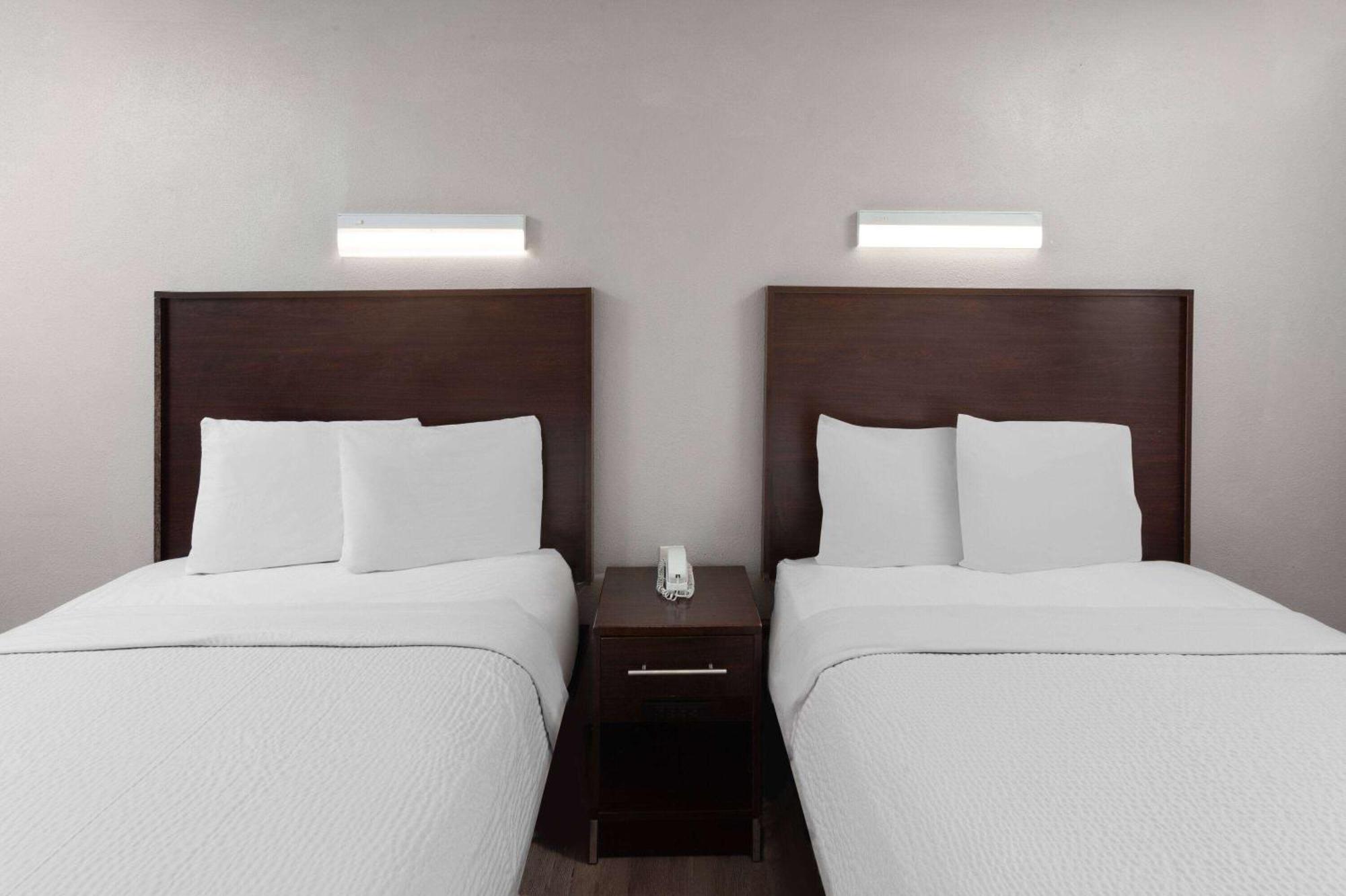 Travelodge By Wyndham Peoria Exterior foto