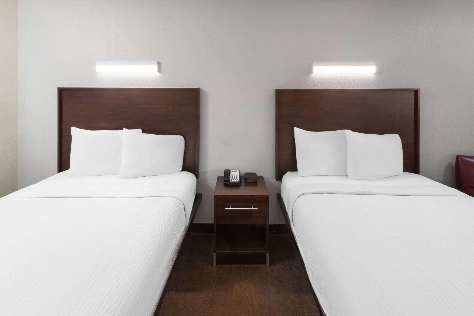 Travelodge By Wyndham Peoria Exterior foto