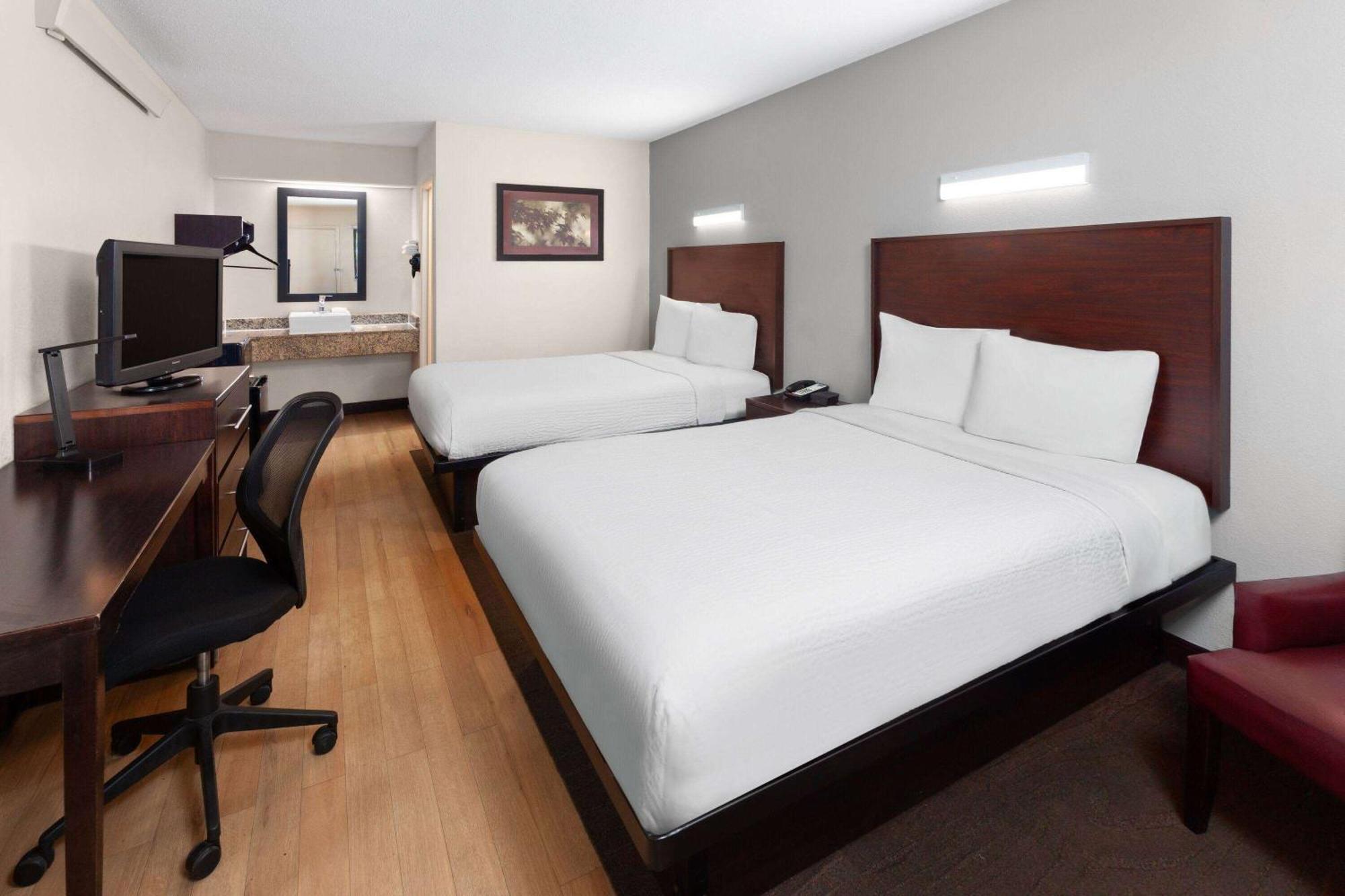 Travelodge By Wyndham Peoria Exterior foto